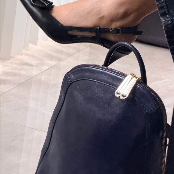 Brahmin Rosemary backpack in Navy Topsail leather - Picture 9 of 13